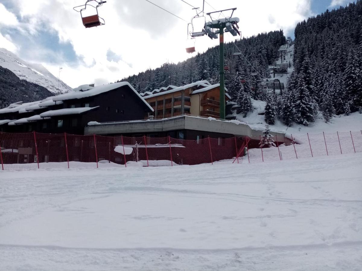 Comodo Alloggio Con Accesso Diretto Alle Piste Santa Caterina Valfurva Bagian luar foto