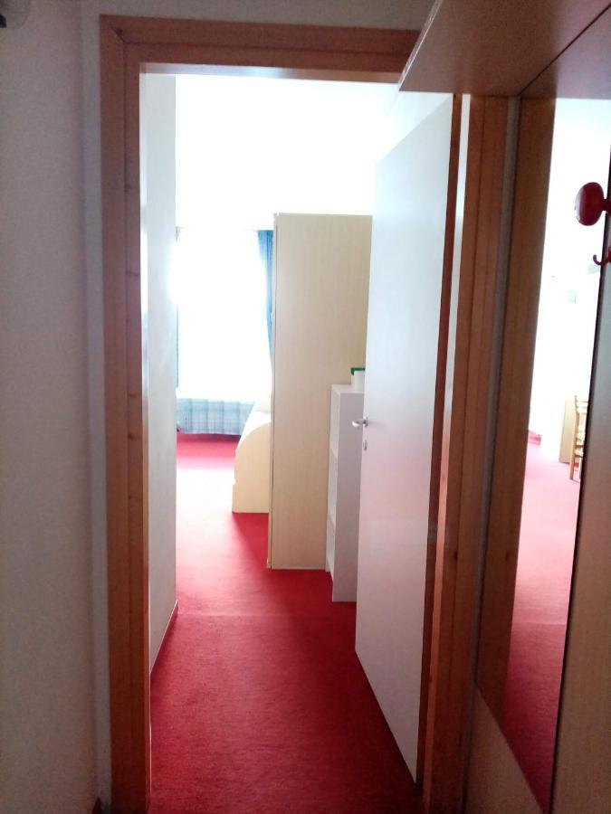 Comodo Alloggio Con Accesso Diretto Alle Piste Santa Caterina Valfurva Bagian luar foto