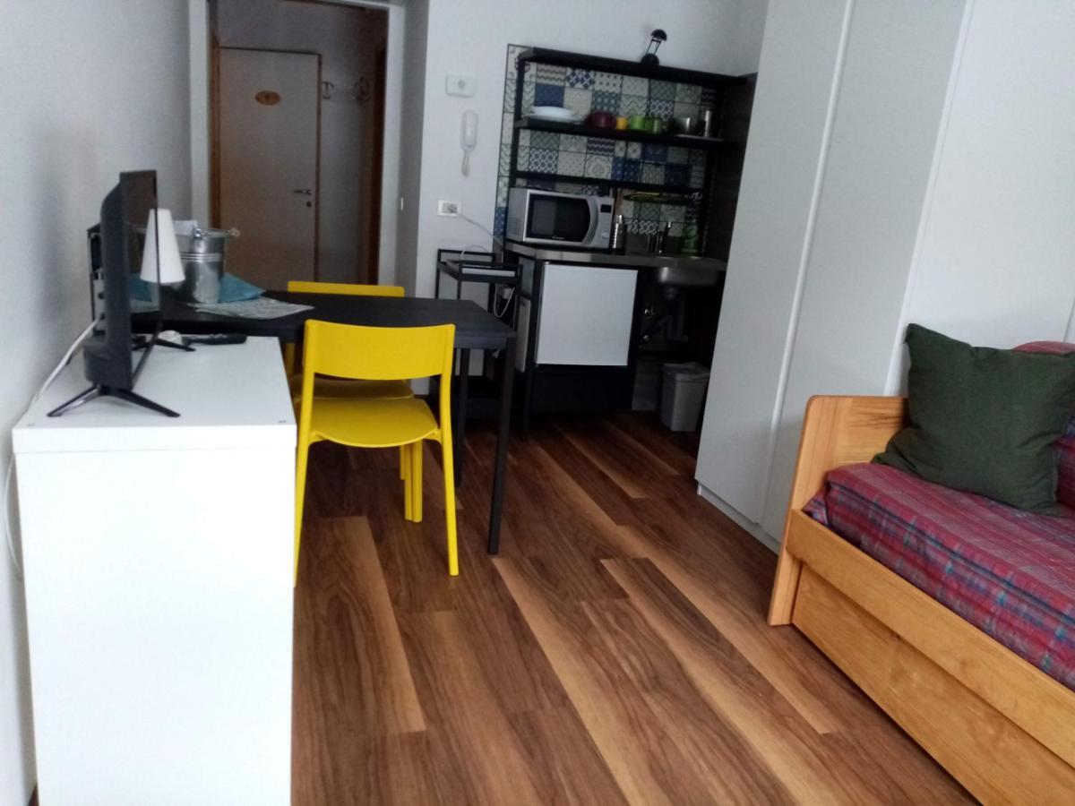 Comodo Alloggio Con Accesso Diretto Alle Piste Santa Caterina Valfurva Bagian luar foto